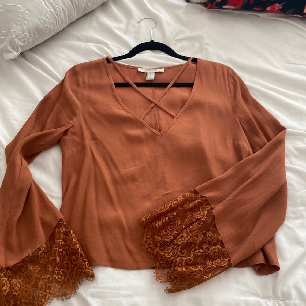 Forever 21 lace flare sleeves